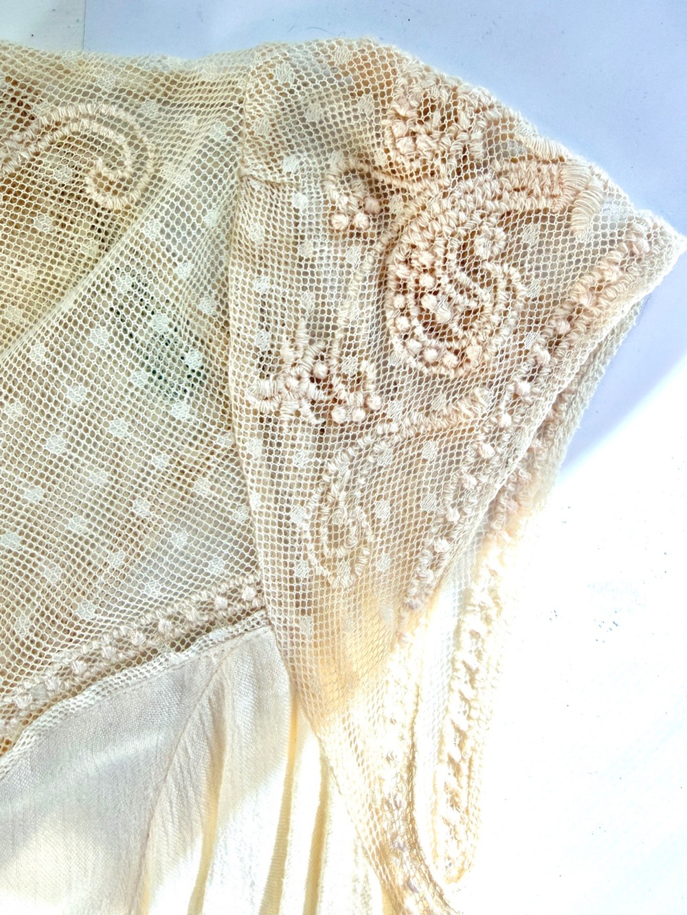 KIMCHI BLUE | Cream Lace Sweetheart Dress Boho Babydoll | UO